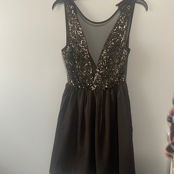Forever 21 Dresses & Skirts - Party Dress Size Small with Sequins Forever 21